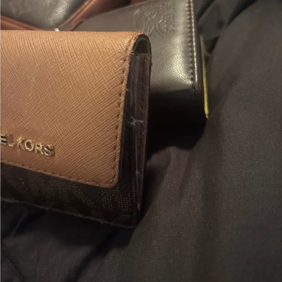 Michael Kors Jet Set Travel Card Case – Logo Canvas Compact Wallet - Picture 4 of 5